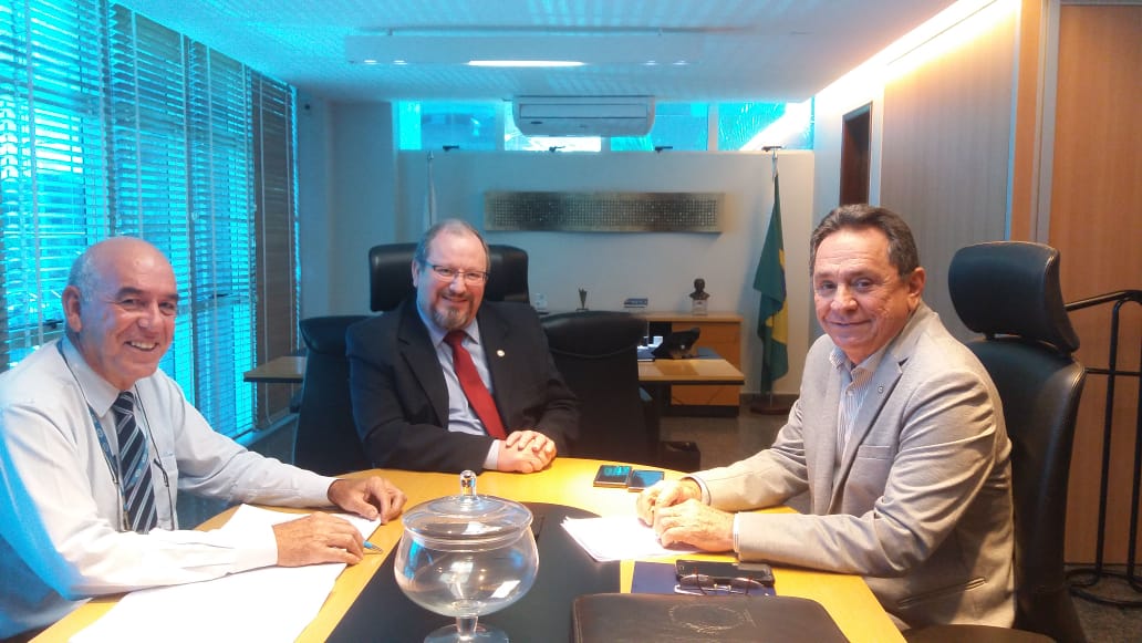 Conselheiro federal se reúne com presidente do CFA